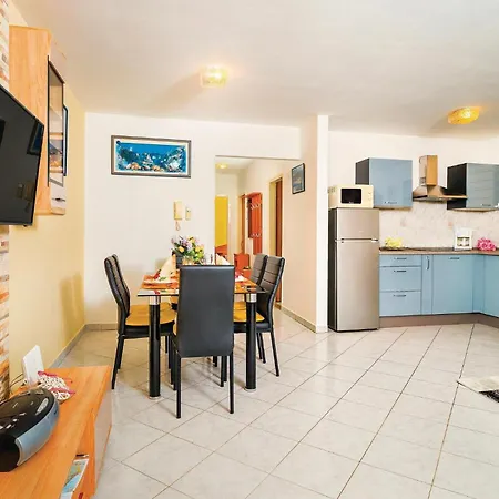 2 Bedroom Gorgeous In Apartmán
