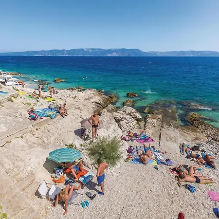 2 Bedroom Gorgeous In * Rabac