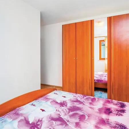 Apartament 2 Bedroom Gorgeous In