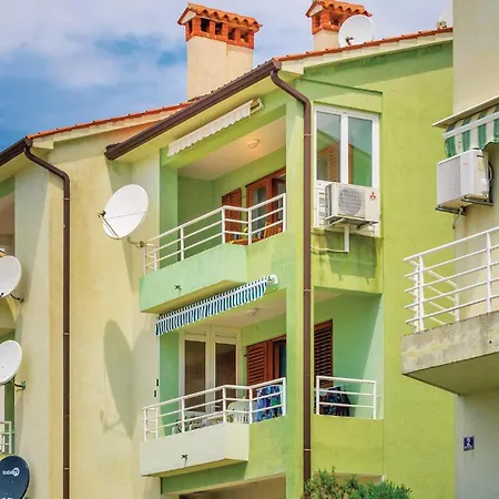 2 Bedroom Gorgeous In Rabac